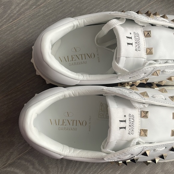 BRAND NEW Valentino Garavani White Rockstud Untitled Sneakers - Picture 4 of 6